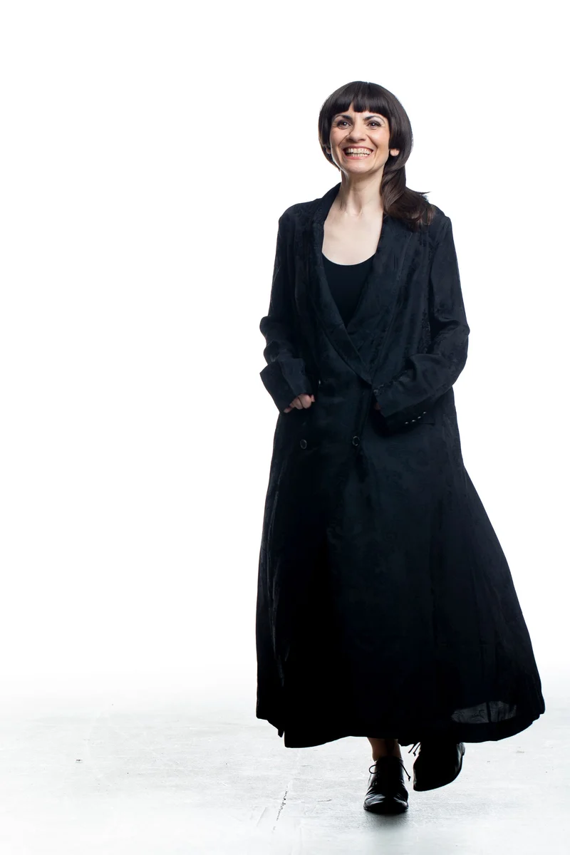 Uma Wang Damen Mantel CAMELOT in Schwarz mit Jacquardstruktur