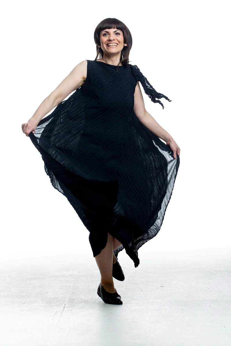 Issey Miyake Damen Plisse Kleid in Schwarz