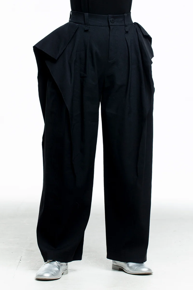 Issey Miyake Damen Avantgarde Hose Weit schwarz