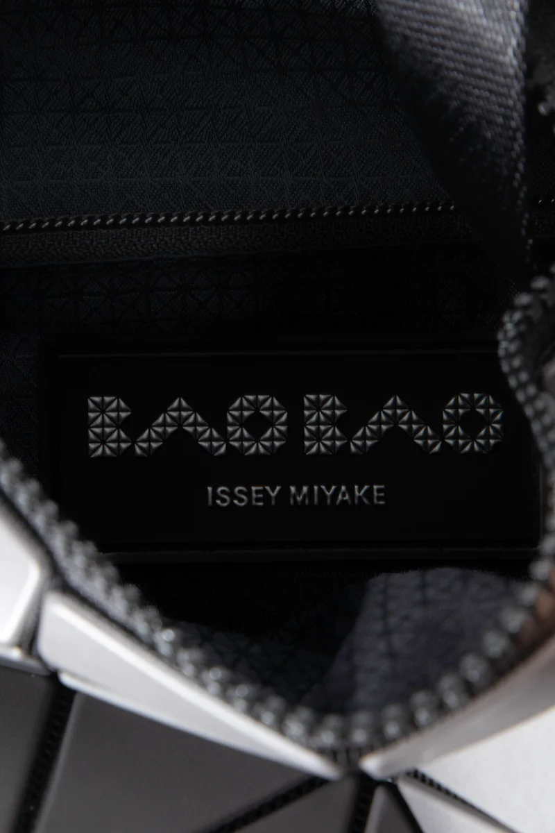 BAO BAO ISSEY MIYAKE Umhängetasche CARTON MATTE grau