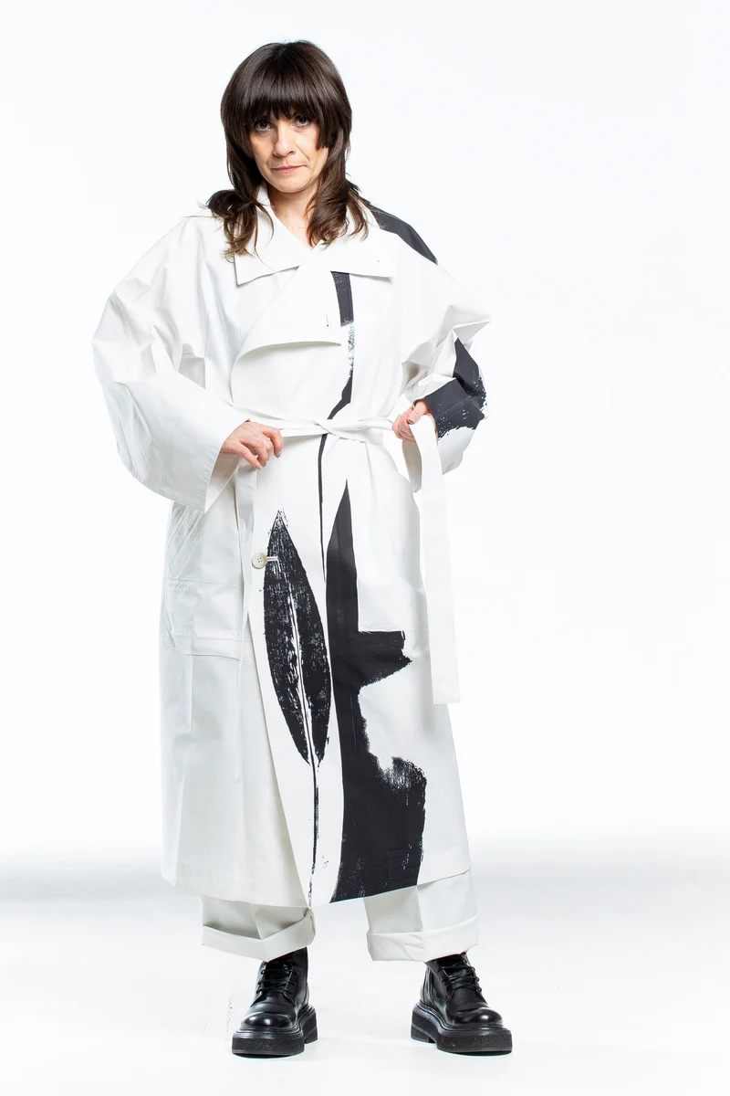 Issey Miyake Damen Avantgarde Trenchcoat PHYSIOTYPE weiß schwarz