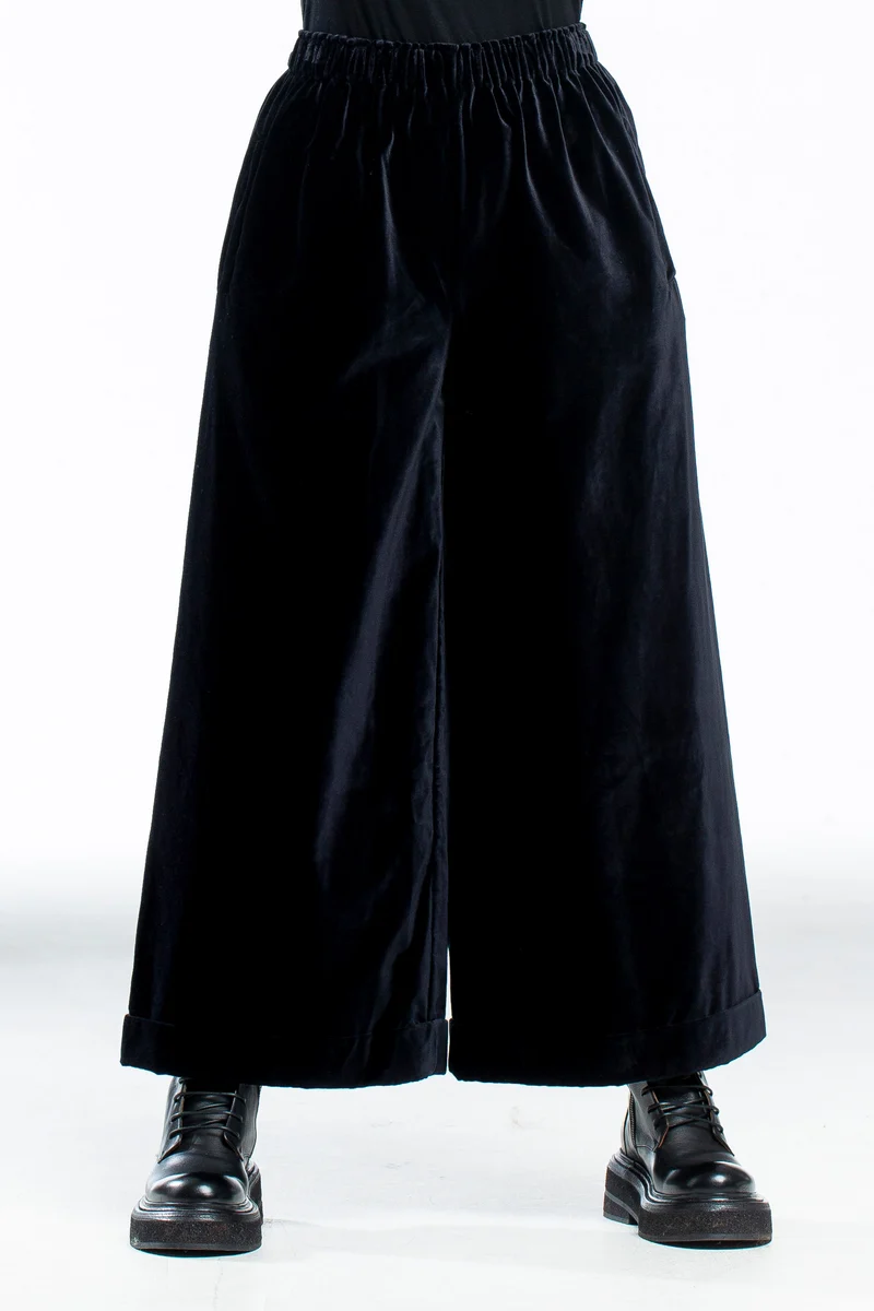 Daniela Gregis Damen Samthose Culotte schwarz