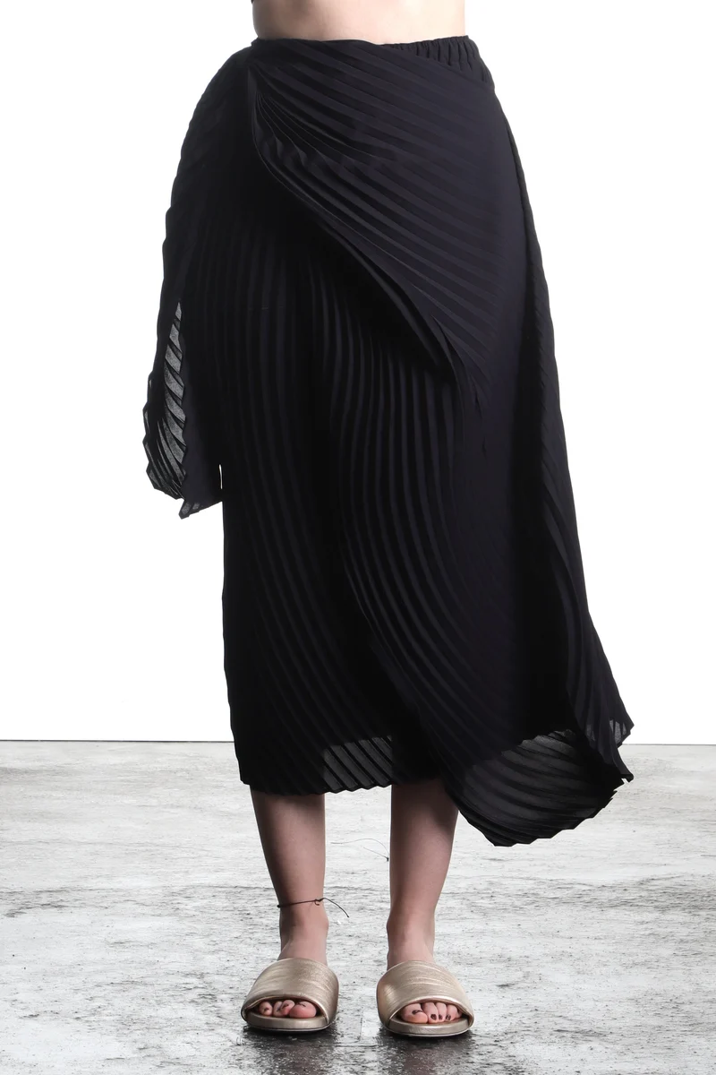 Issey Miyake Damen Avantgarde asymmetrischer Midi Rock schwarz