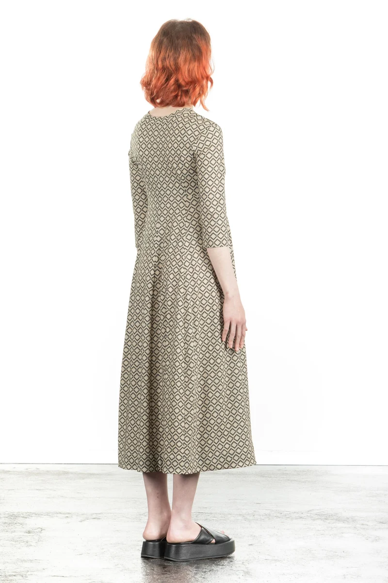 Schella Kann 2 Damen Midi Kleid ausgestellt beige schwarz grafisch