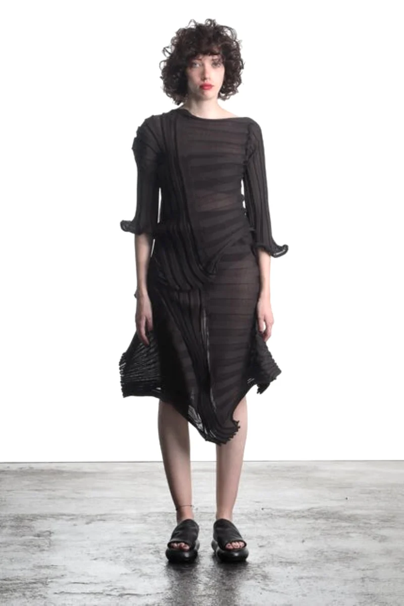 Issey Miyake Damen Strickkeid schwarz