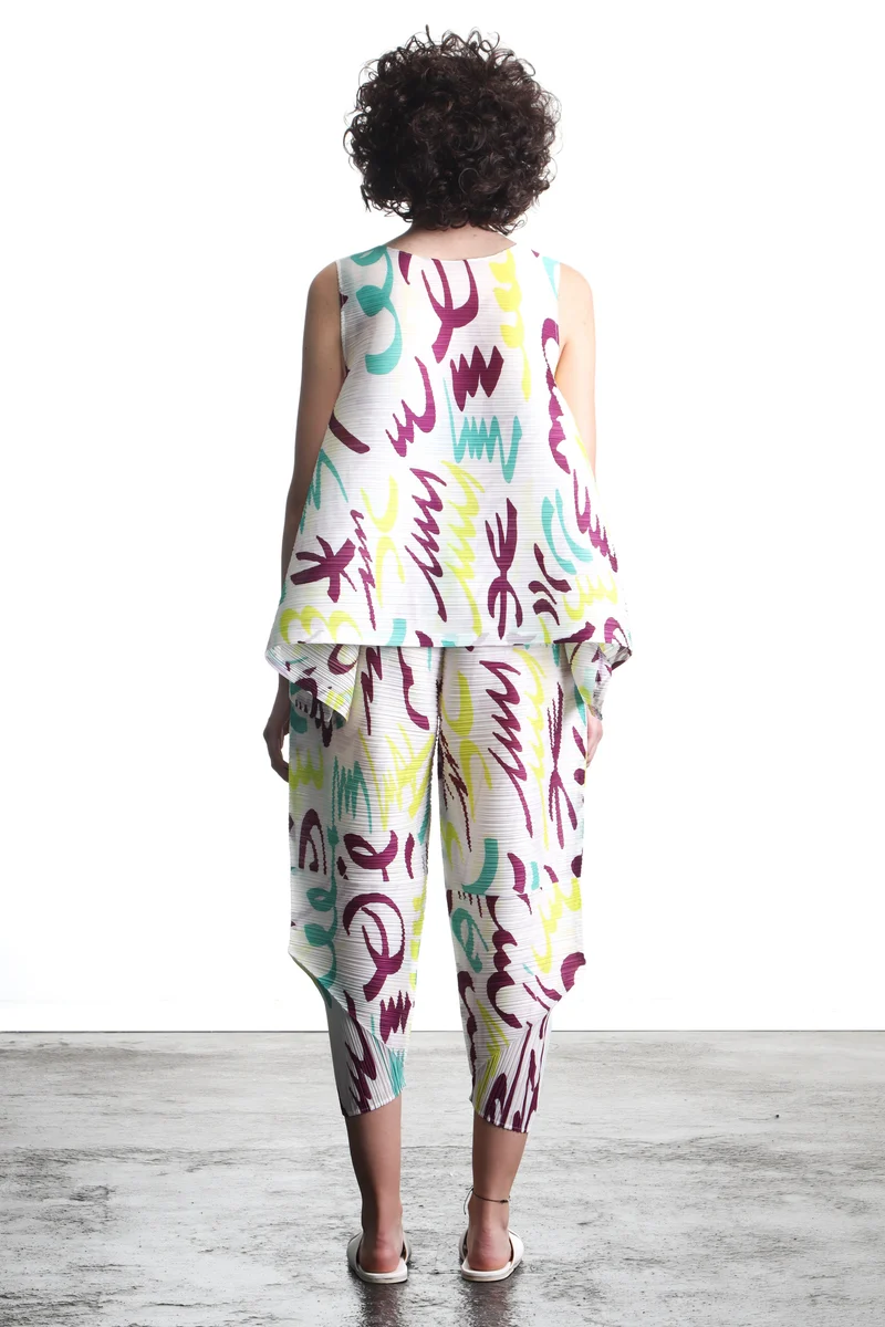 Pleats Please Issey Miyake Damen Top mit organischem Print mehrfarbig