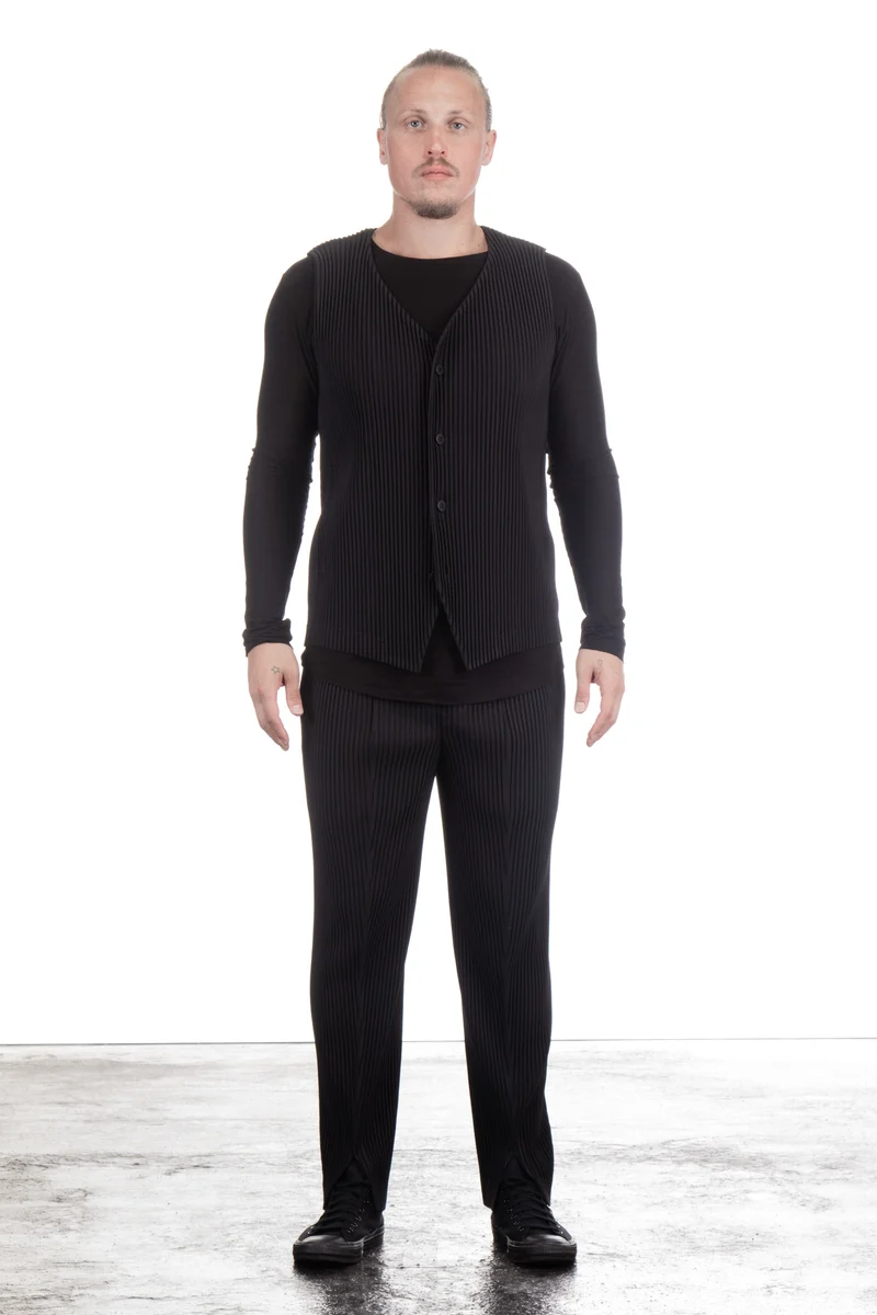 Homme Plissé Issey Miyake Herren Weste schwarz