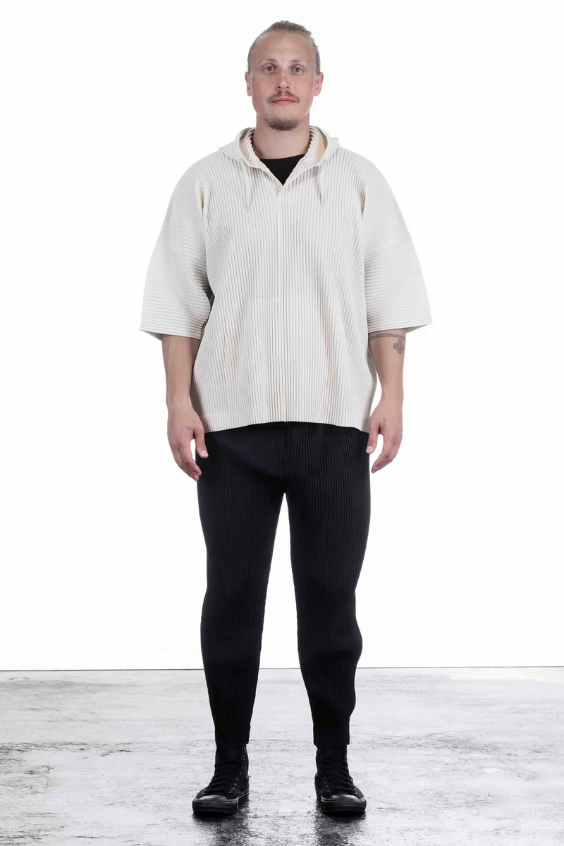 Homme Plissé Issey Miyake Herren Oversize Kapuzenshirt Off White