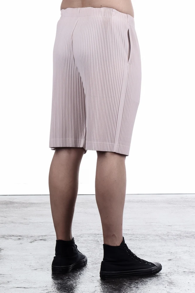 Homme Plissé Issey Miyake Herren Shorts Knielang Pastell Pink
