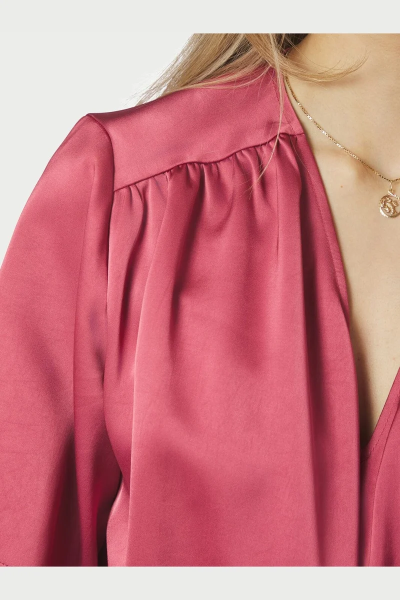 Neo Noir - Casadia Heavy Sateen Blouse 165695 - 430 - Cherry Pink