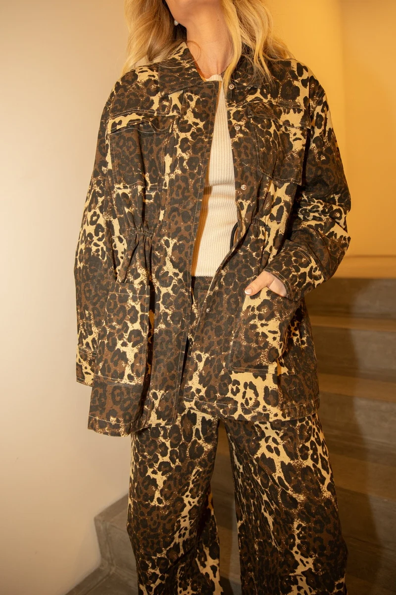 Valentin Studio - Loose Jacket CH165084C - Sand Leo