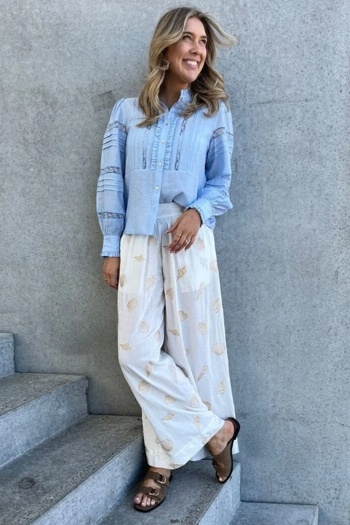 Stories From The Atelier By Copenhagen Shoes - The Breeze CC8117 - 254 - Light Blue