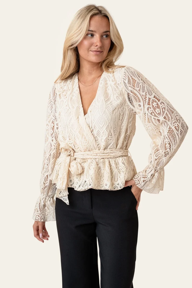 BYIC - Freyaic Shirt A2590 - Off White Lace