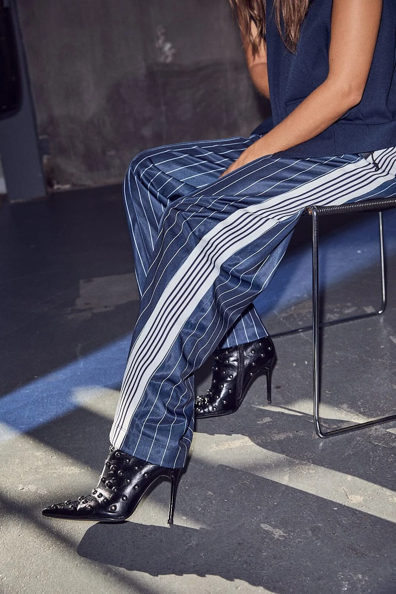 Haute L'Amitié - Baggy Pin Stripe Track Pants HL10493 - Navy