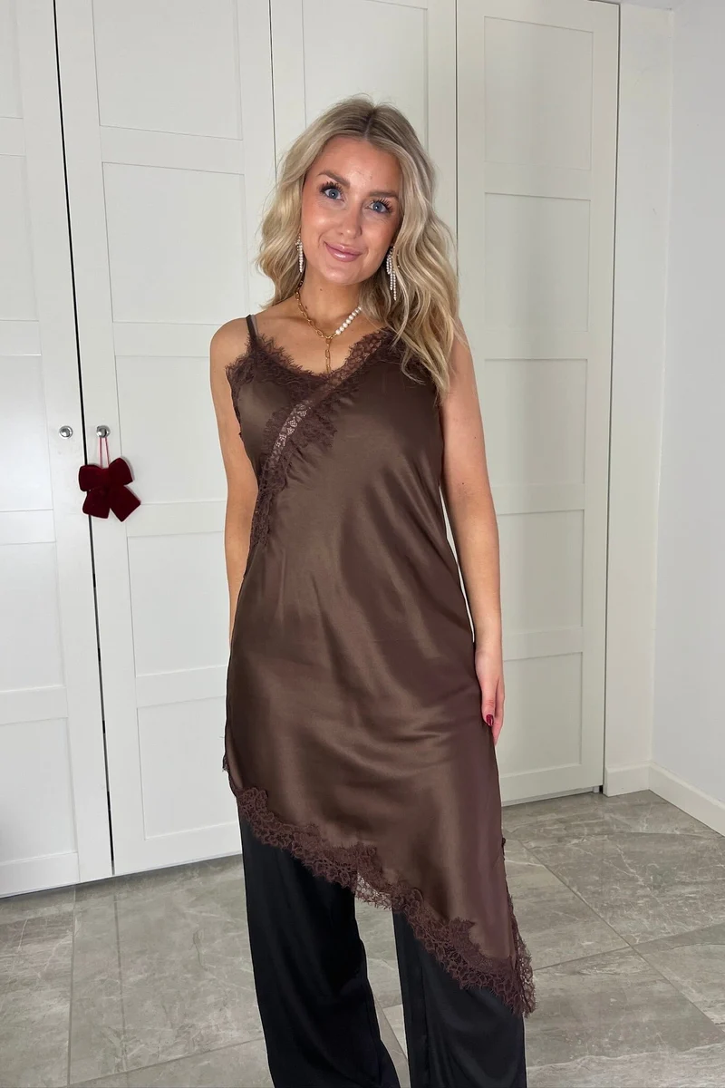 Dear Molly - Lace Midi Dress - Brown