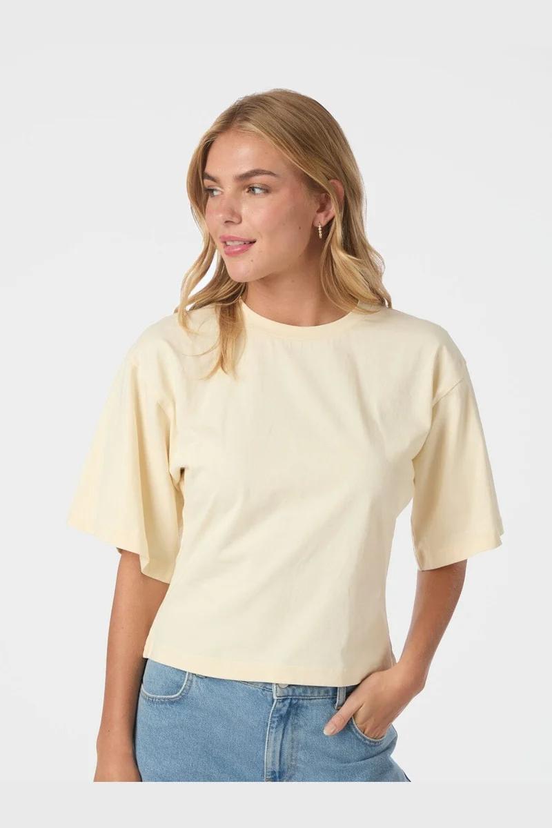 Neo Noir - Asha Boxy Tee 164418 - 416 - Butter Yellow