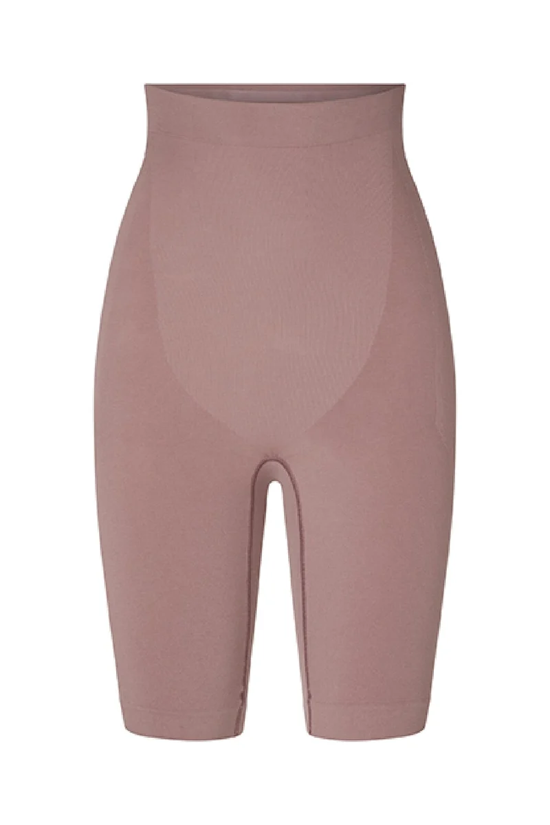 Lykkeland Ateliér - Alturra Highwaist Shaping Shorts L0823901F.214 - Taupe