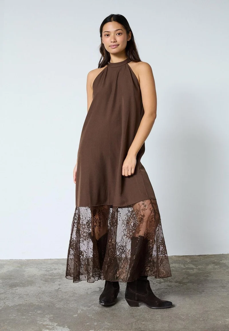 Sisters Point - Vibsa-Dr 19415 - 200 - Brown