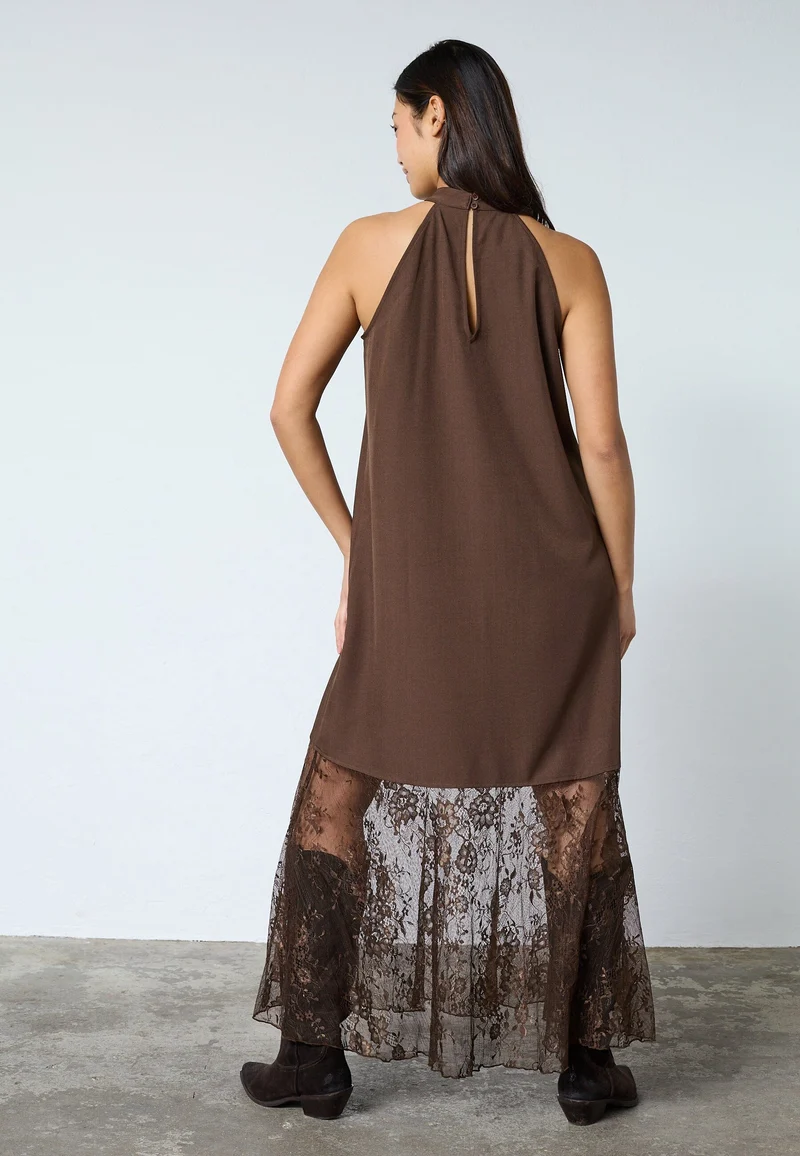 Sisters Point - Vibsa-Dr 19415 - 200 - Brown