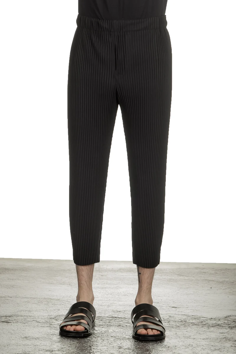 Homme Plissé Issey Miyake Herren Hose schwarz