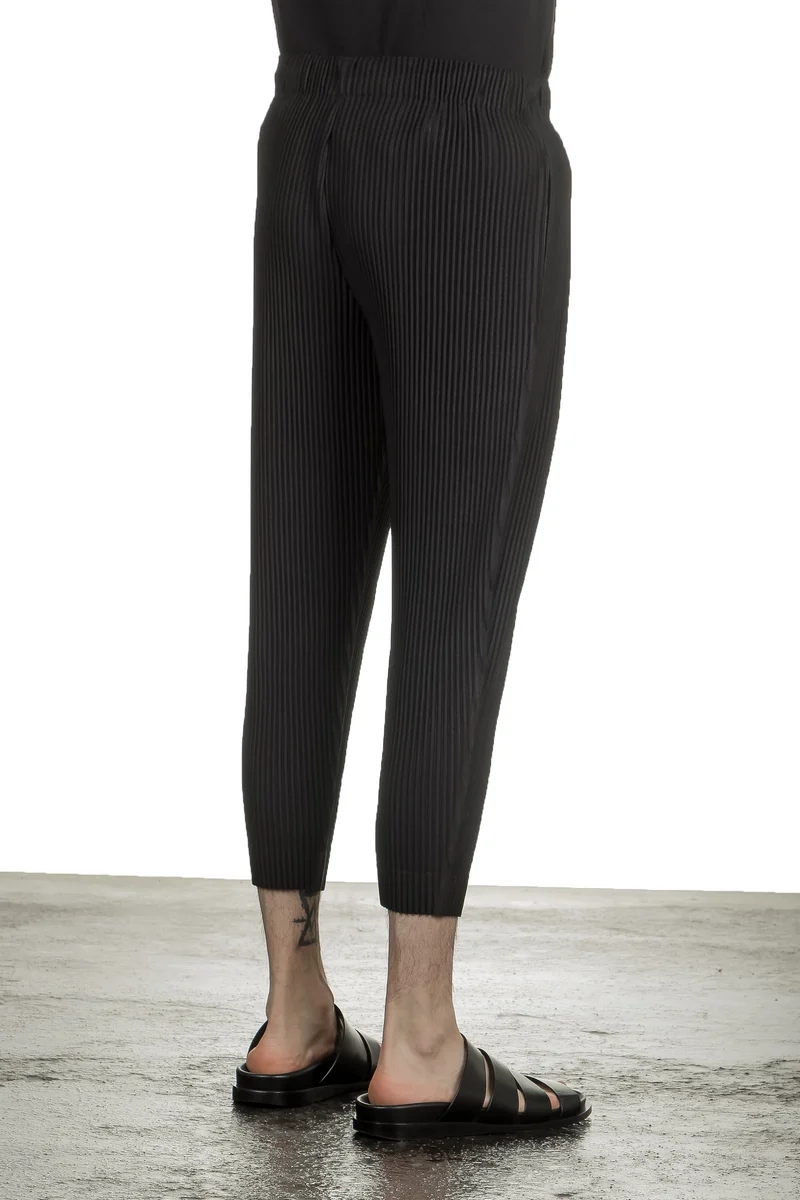 Homme Plissé Issey Miyake Herren Hose schwarz