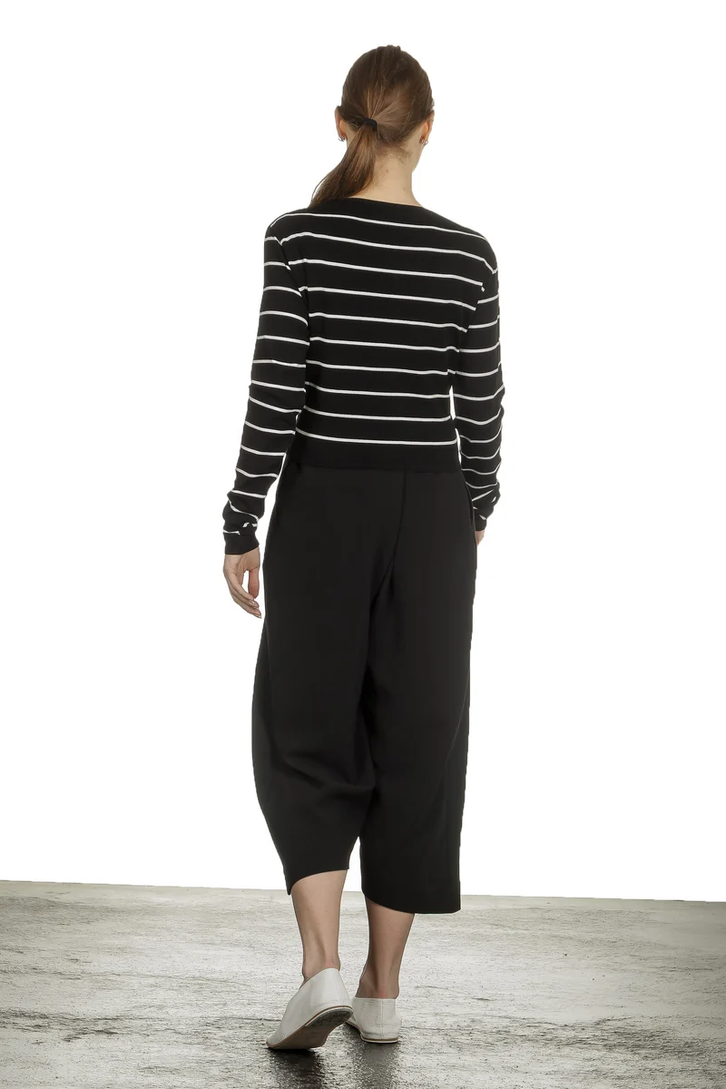 Sarah Pacini Damen Wickeljacke mit graphischem Print schwarz weiß