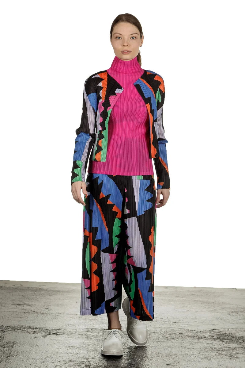 Pleats Please Issey Miyake Plissé Longsleeve Top Stehkragen pink