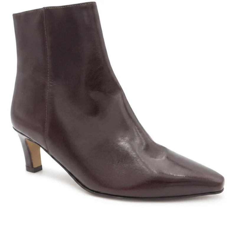 Kassia Leather Comma Heel Ankle Boots - KASSIA / 329 781 - Brown Leather
