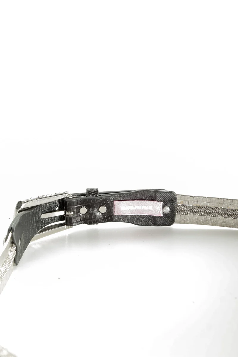 NANNI Gürtel im Metall und Ledermix in silber