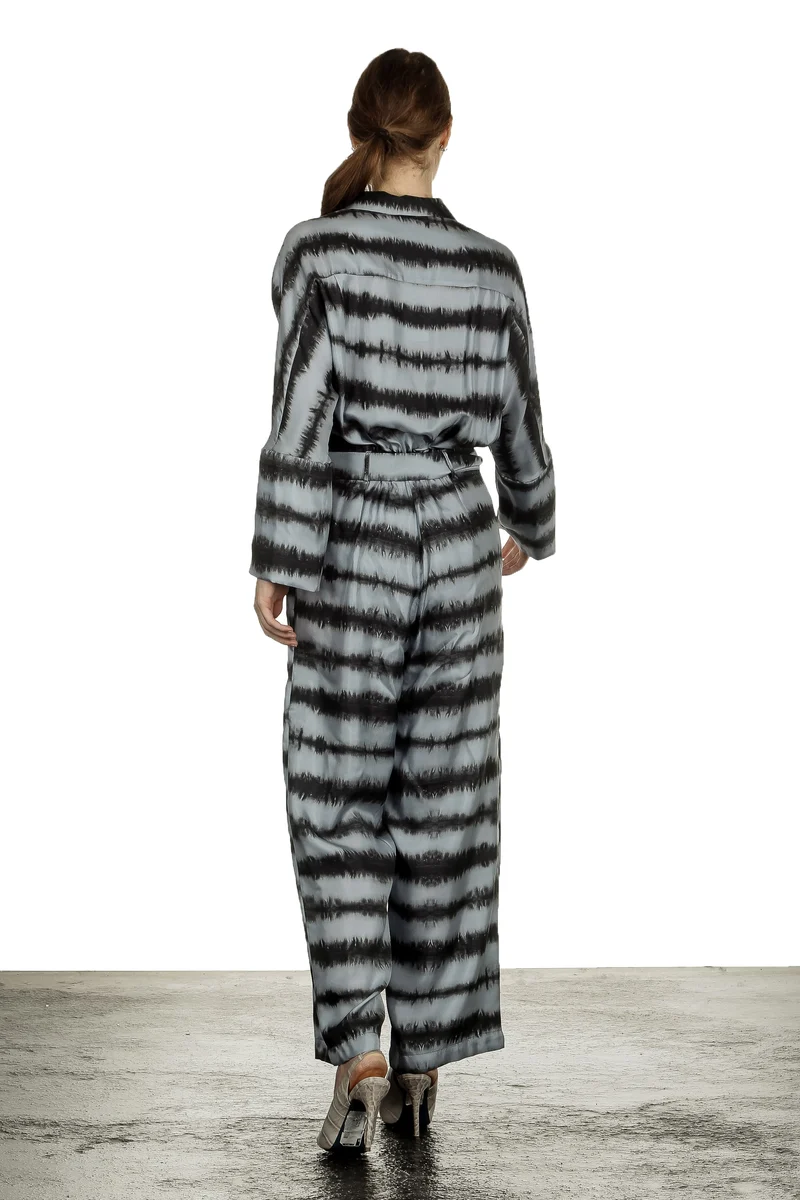 813 Ottotredici Damen Overall mit Print aus Seide mehrfarbig