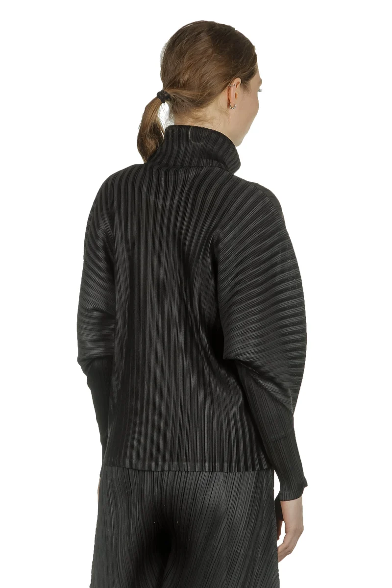 Pleats Please Issey Miyake Damen Plissiertes Langarmshirt mit Rollkragen schwarz