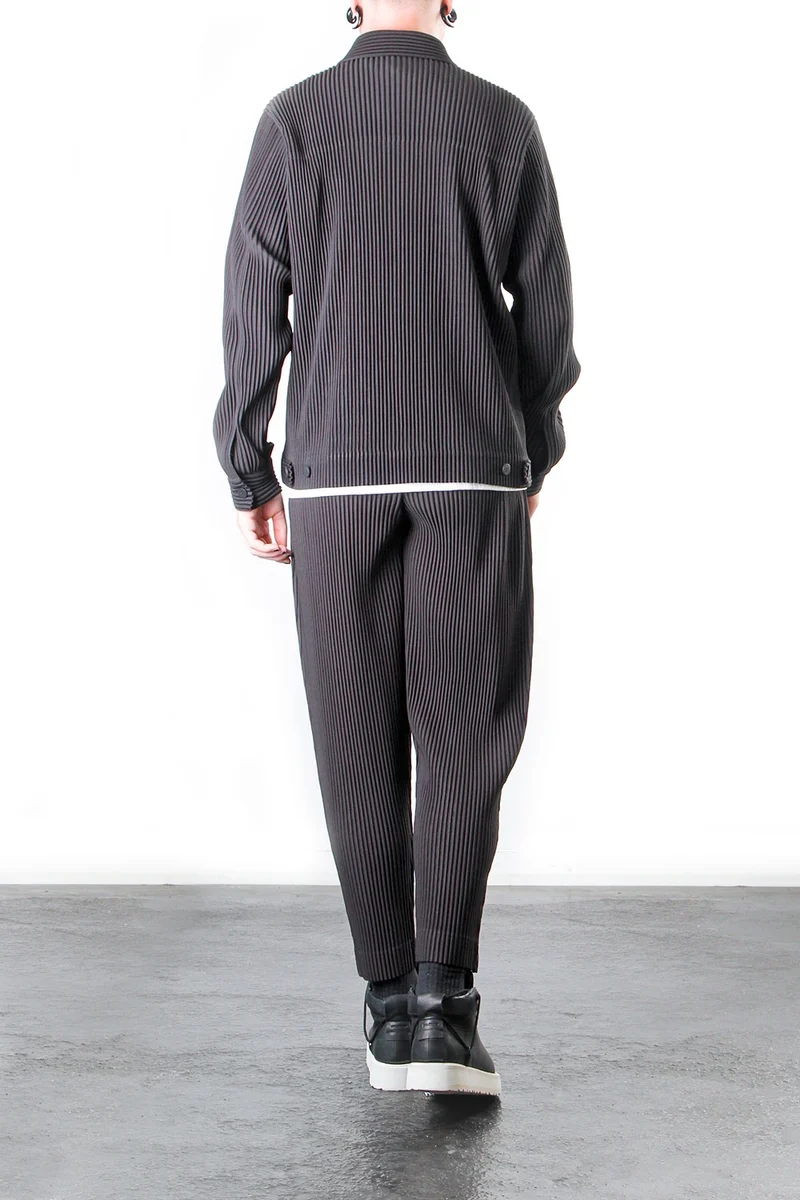 Homme Plissé Issey Miyake Herren Jacke schwarz