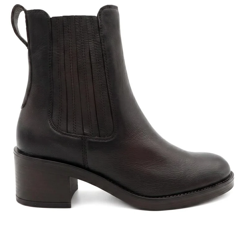 Nevaeh Leather Block Heel Chelsea Boots - NEVAEH / 330 299