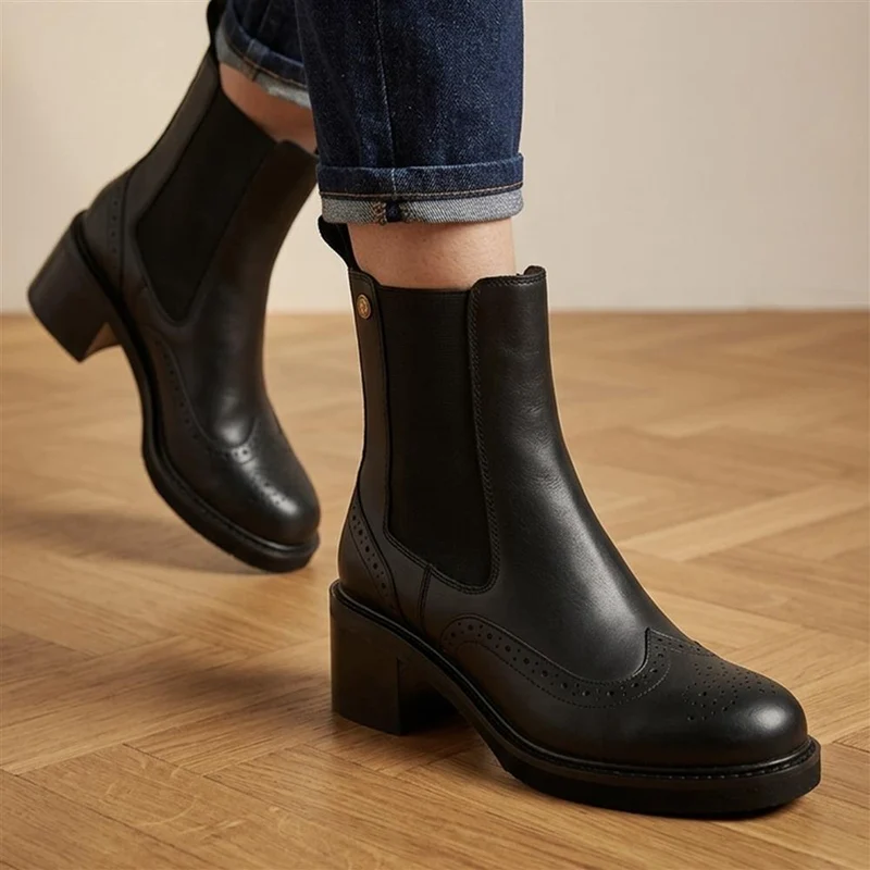 Liyana Leather Cushioned Chelsea Boots - LIYANA / 330 086 - Black Leather
