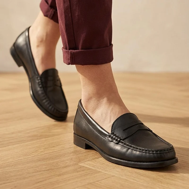 Tamsyn Smart Leather Penny Loafers - TAMSYN / 329 033 - Black Leather