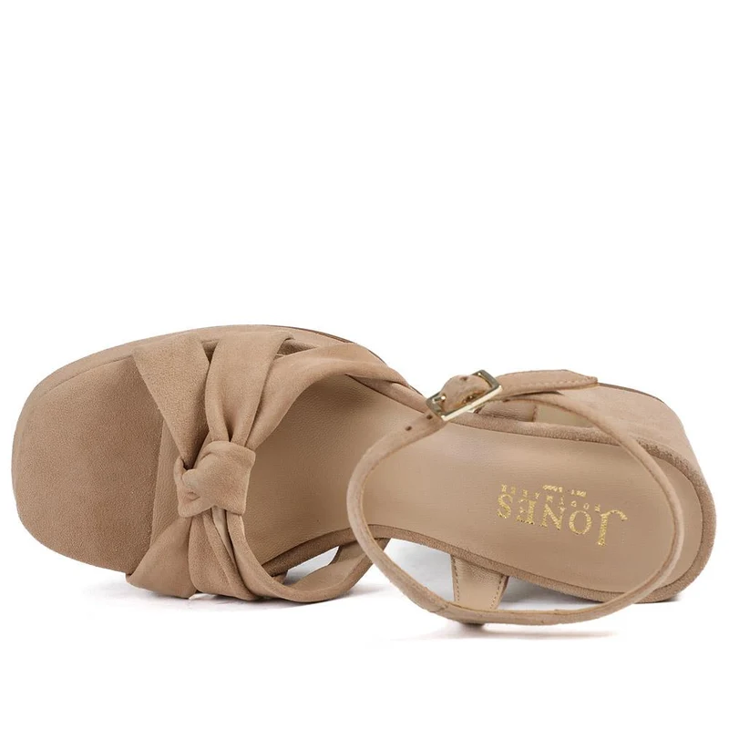 Gloriana Block Heel Leather Buckled Sandals - GLORIANA / 328 979 - Sand Suede