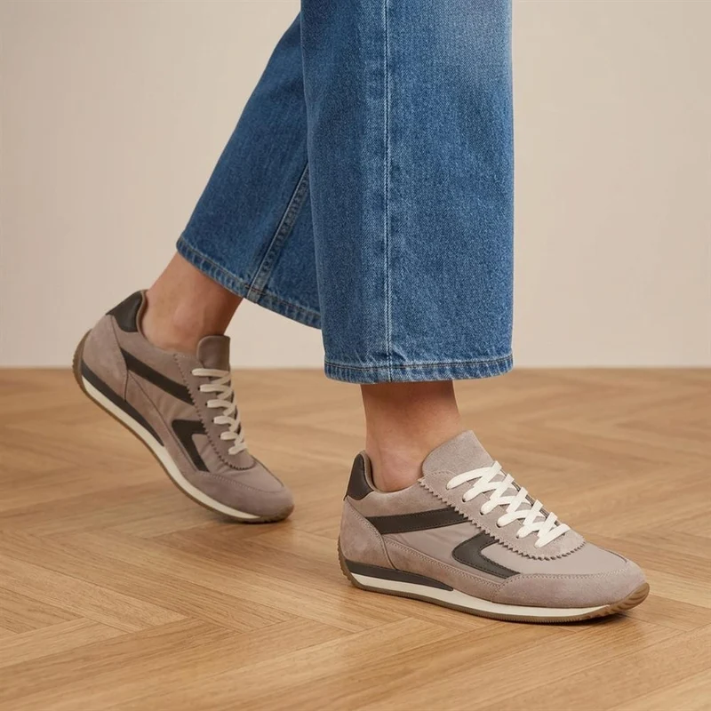 Aeries Leather Lace Up Trainers - AERIES / 329 809 - Beige-Brown