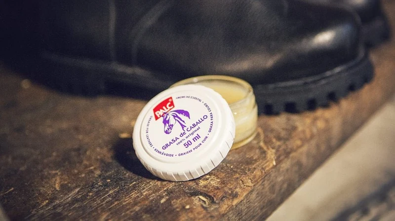 🎁 FREE leather care wax (-7,5€)