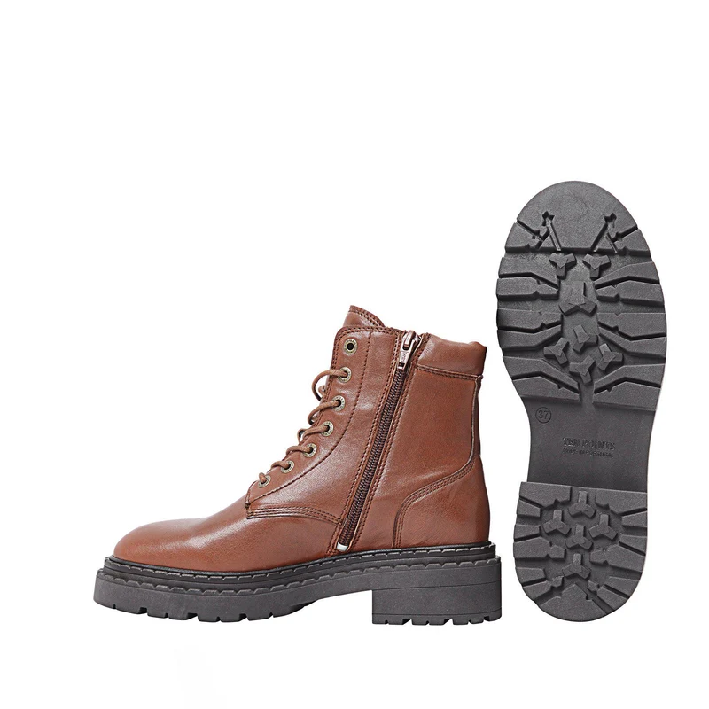 Sonja Laced boots — Brown