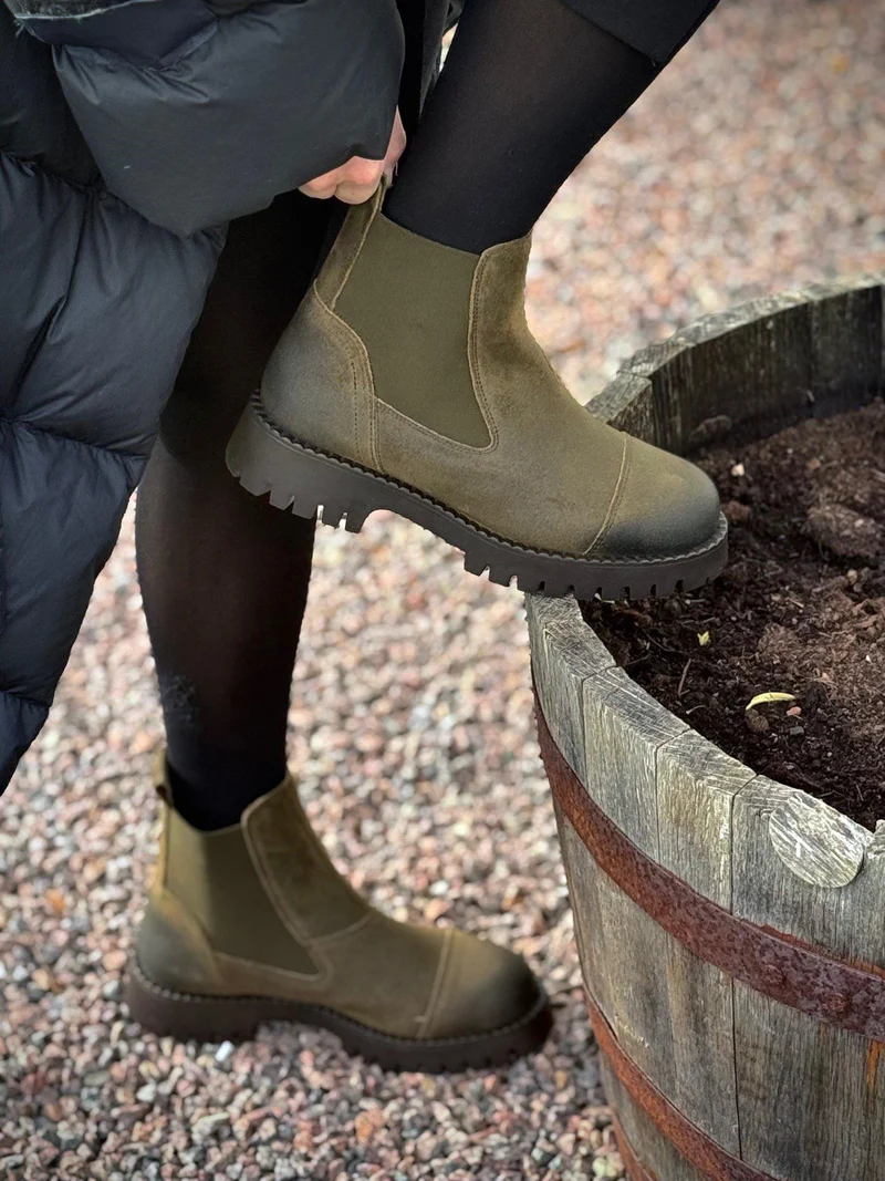 Penny Chelsea boots — Olive