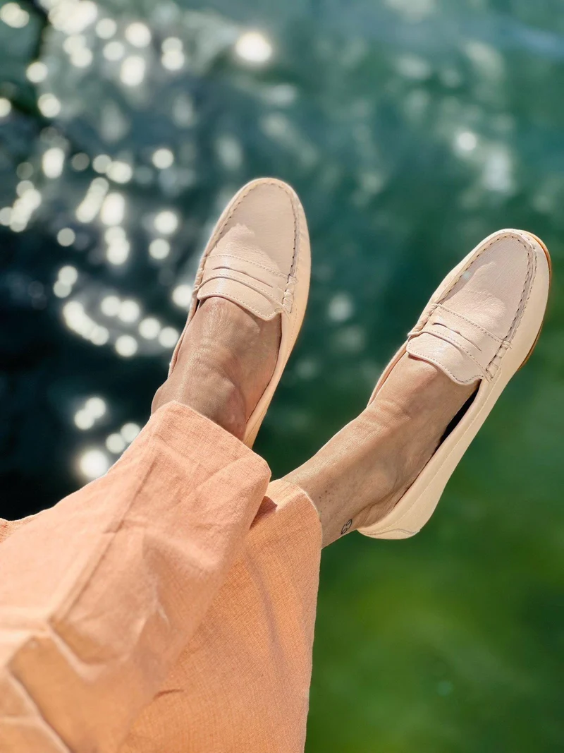 Indy Outlet — Beige
