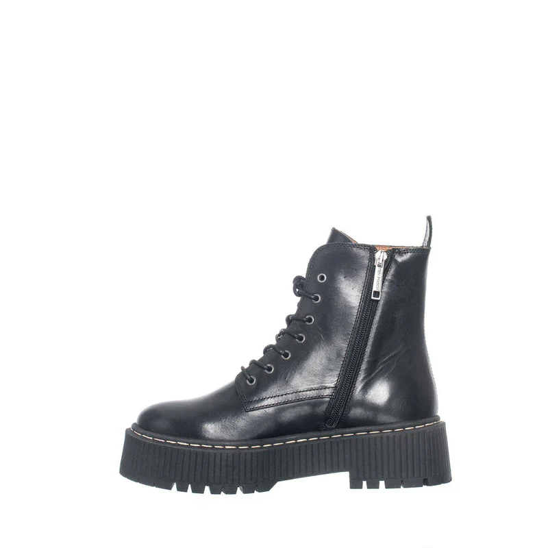 Alina Laced boots — Black