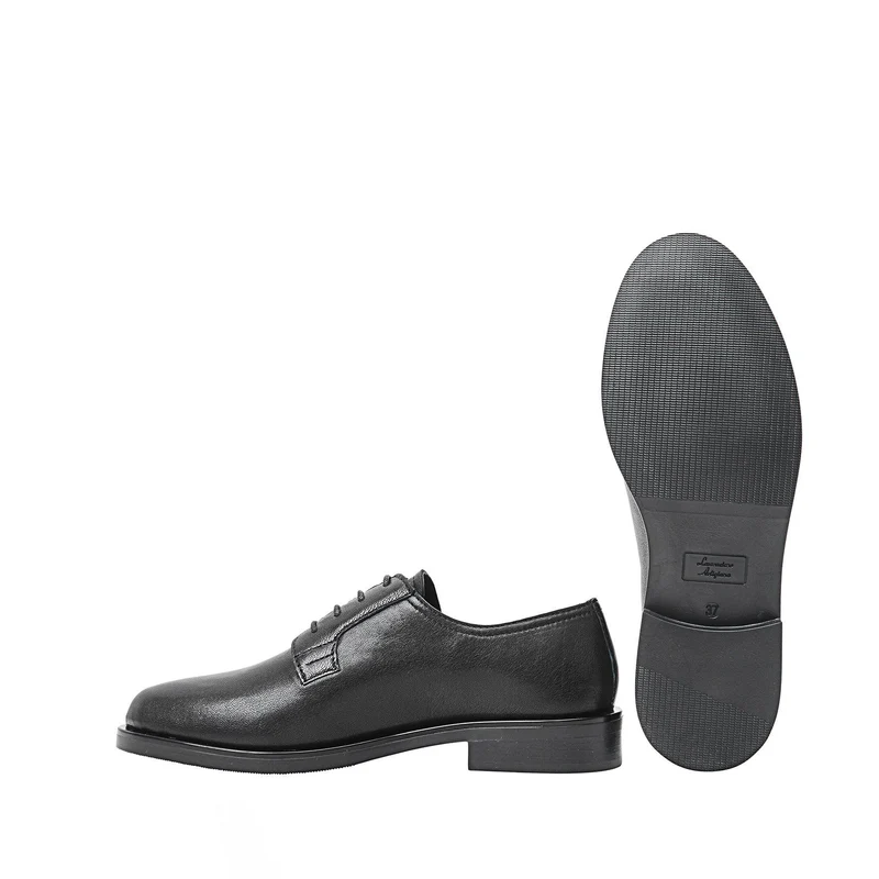 Nora Laced shoes — Black
