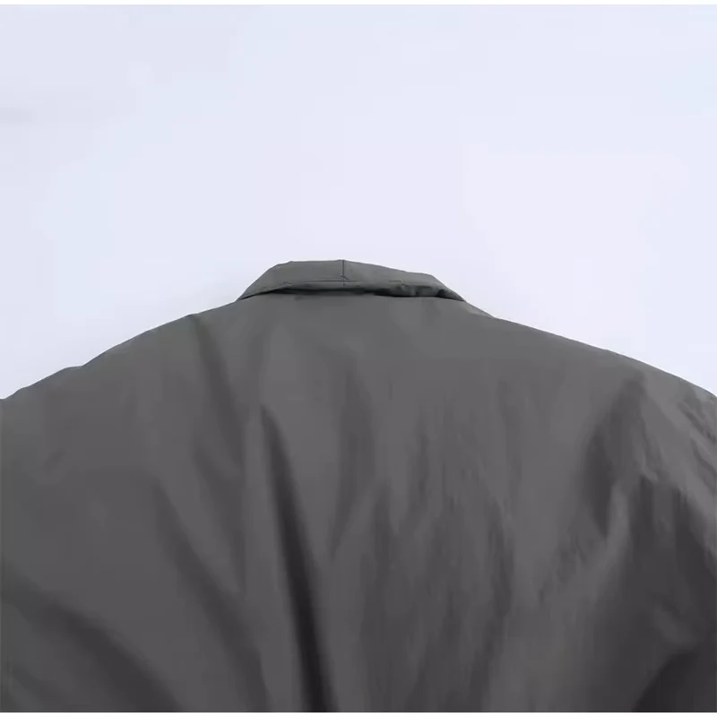 Damen Steppjacke mit V-Ausschnitt, Schnürverschluss und Taschen – Liora