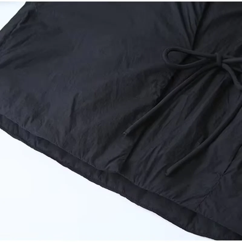 Damen Steppjacke mit V-Ausschnitt, Schnürverschluss und Taschen – Liora