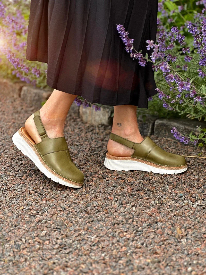 Maya 2 Outlet — Khaki