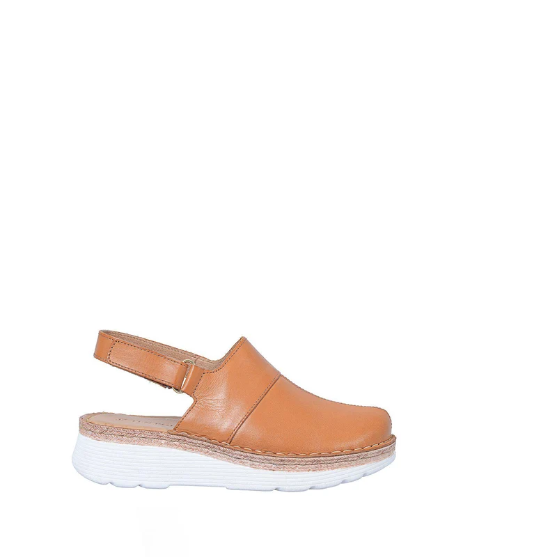 Maya 2 Outlet — Caramel