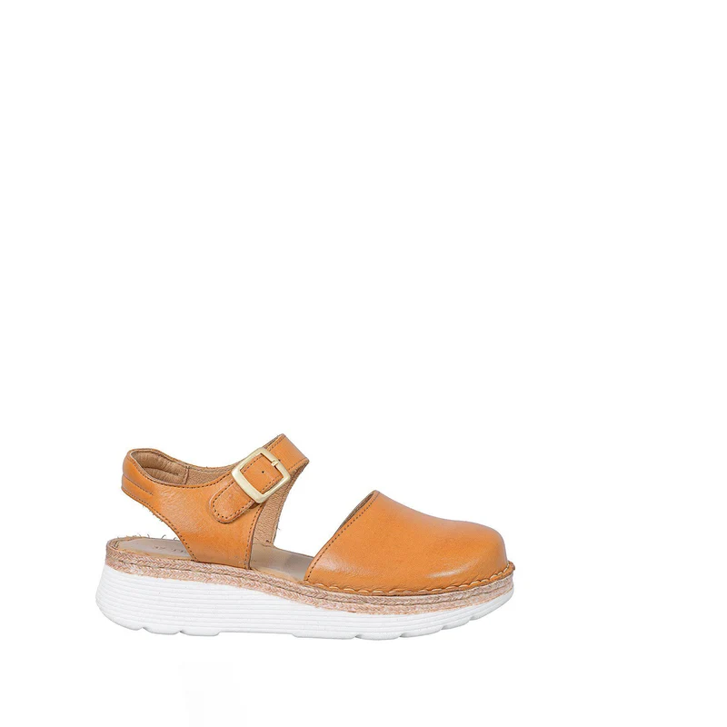 Maya 2 Outlet — Caramel