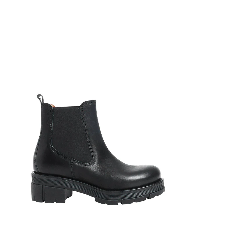 Cecilia Chelsea boots — Black