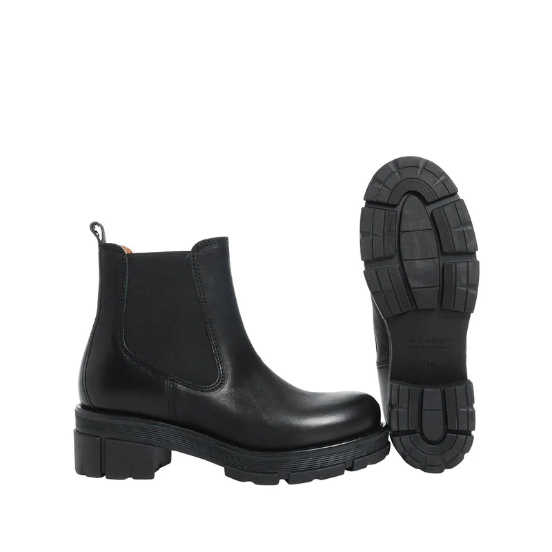 Cecilia Chelsea boots — Black
